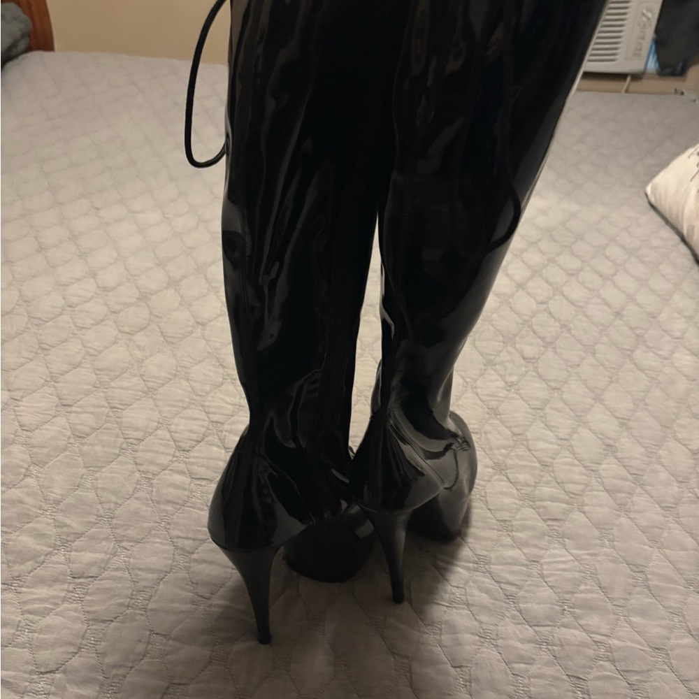 Elegant Black Patent Heeled Boots